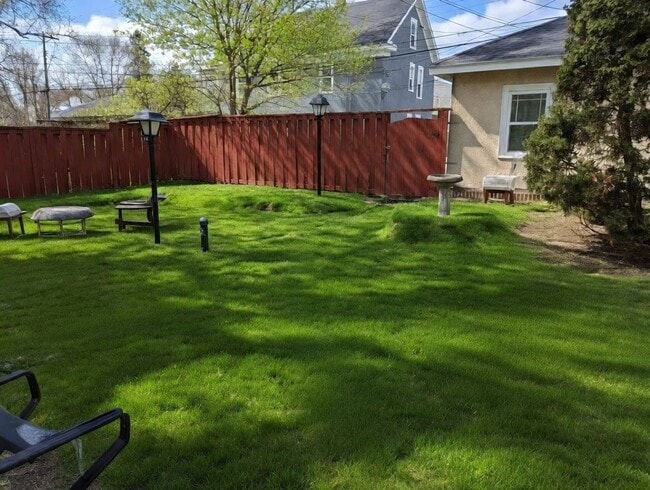 Building Photo - 3505 18th Ave S