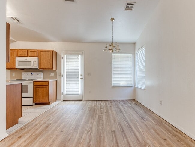 Building Photo - Charming 3 Bed, 2 Bath Home for Rent in Norman!