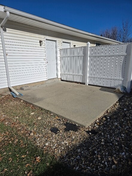 Building Photo - 2308 Crescent