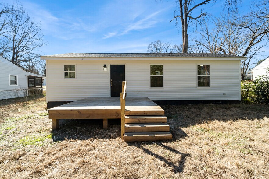 Building Photo - 721 Stonewall Ct