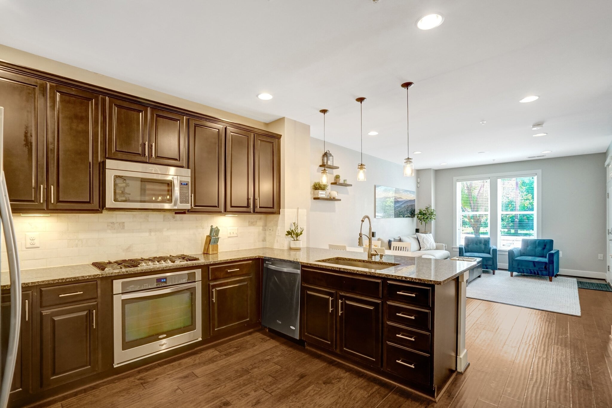 Kitchen - 2209 Richmond Hwy