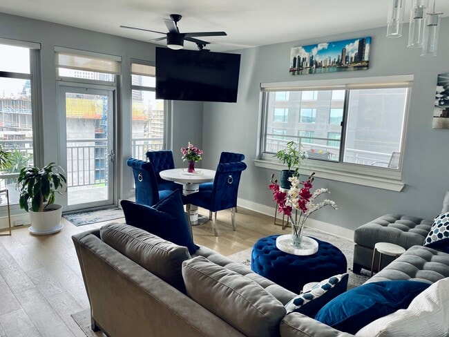 Dining Area - 603 Davis St