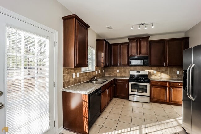 Building Photo - 3641 Oakleaf Pass