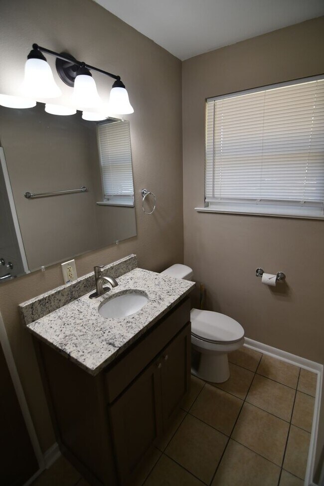 Building Photo - Must See!  Newly renovated, 3 bedroom, 1 bath home in Brownsfield off Plank Road