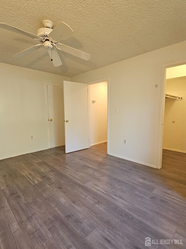 Building Photo - 2307 Aspen Dr