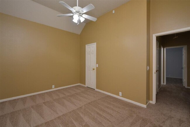 Building Photo - 2931 Sunbird Dr