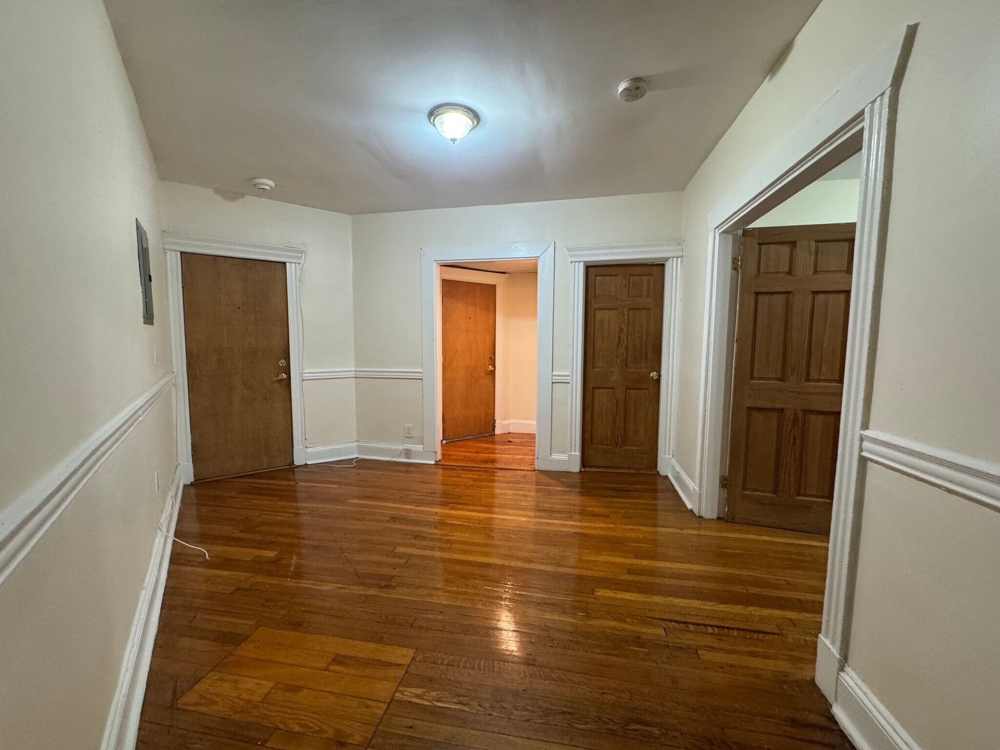 Building Photo - 390 Riverway