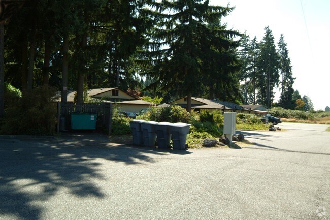 Building Photo - Forest Hills Apartments