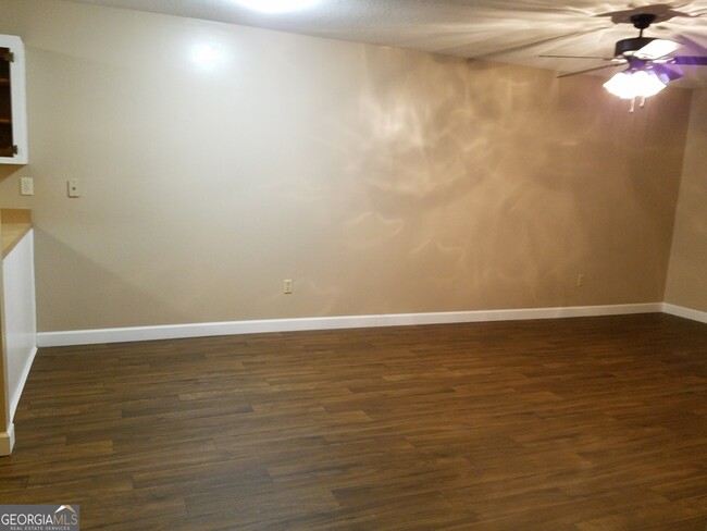 Building Photo - 407 S East St
