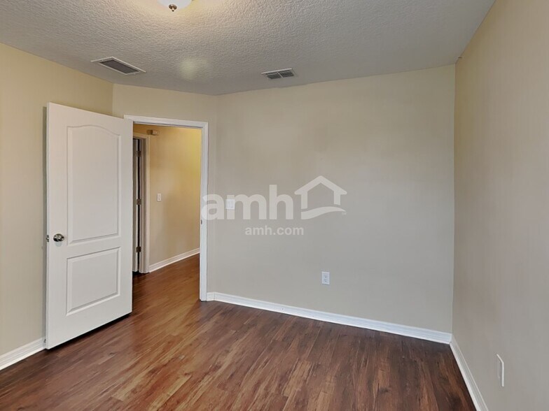 Building Photo - 15422 Peach Stone Pl