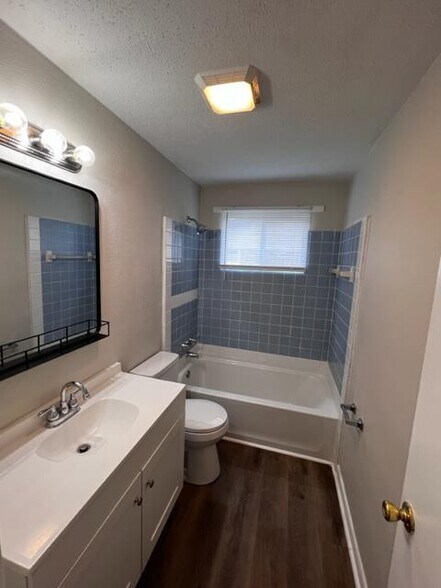 Building Photo - 313 Kersey Dr