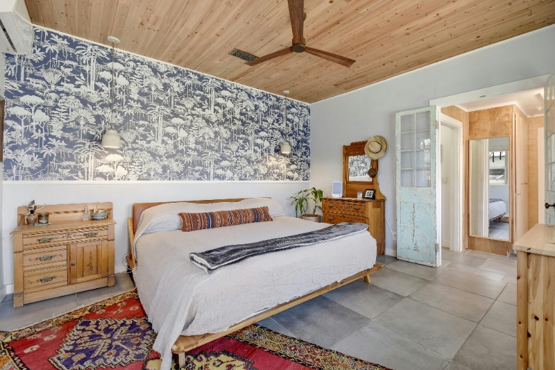 Building Photo - 2504 E Cesar Chavez St