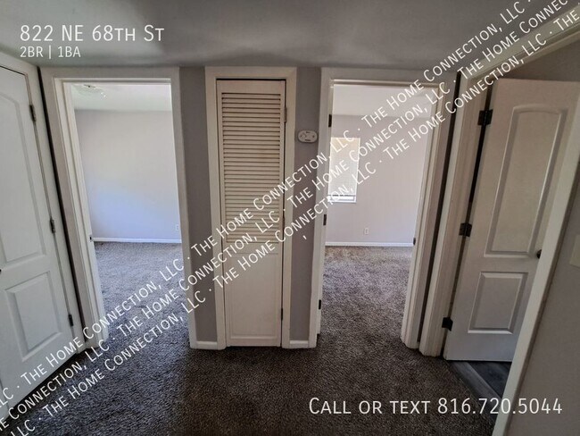 Building Photo - Recently Updated 2 Bed / 1 Bath Townhouse ...