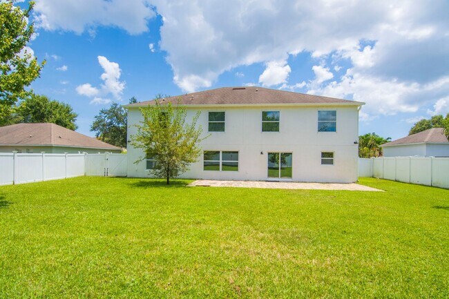 Building Photo - 5947 Ridge Lake Cir