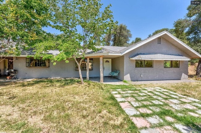 Building Photo - 51756 Road 426