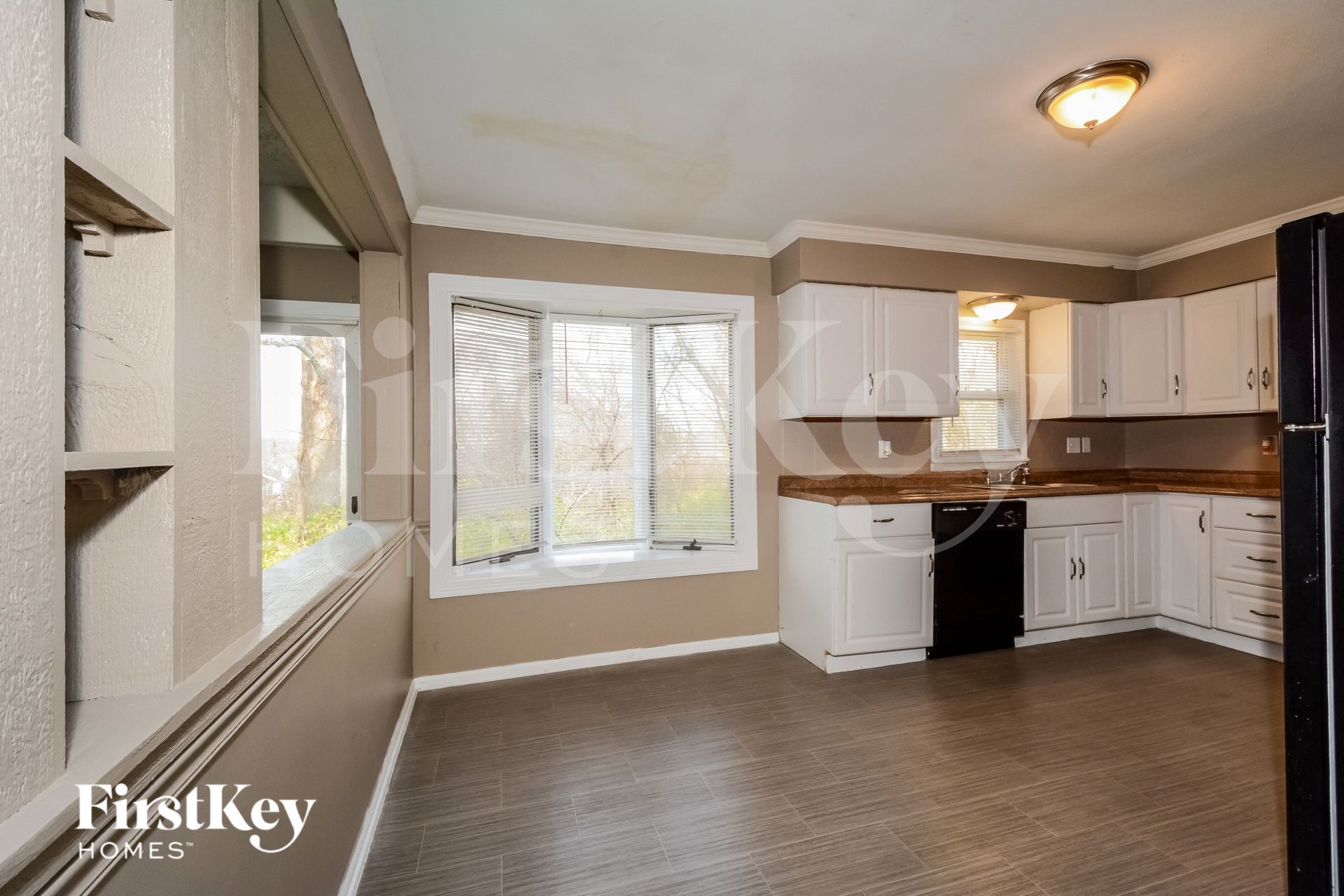 Building Photo - 5415 Parker Rd