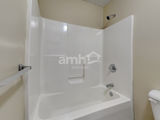 Building Photo - 9021 Braxton Dr