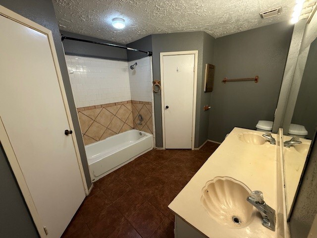 Building Photo - 10030 Rosbrook Dr