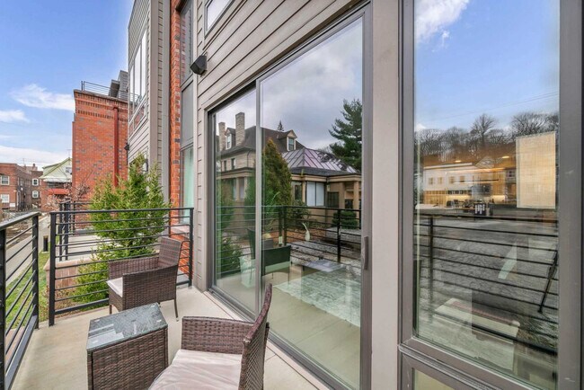 Building Photo - 2189 Cornell Rd