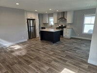 Building Photo - 315 Louva Ln