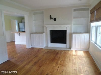 Primary Photo - 311 Holly St