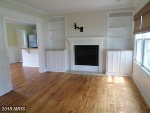 Building Photo - 311 Holly St