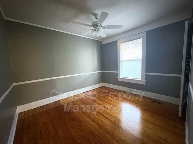 Building Photo - 8149 1st Ave S