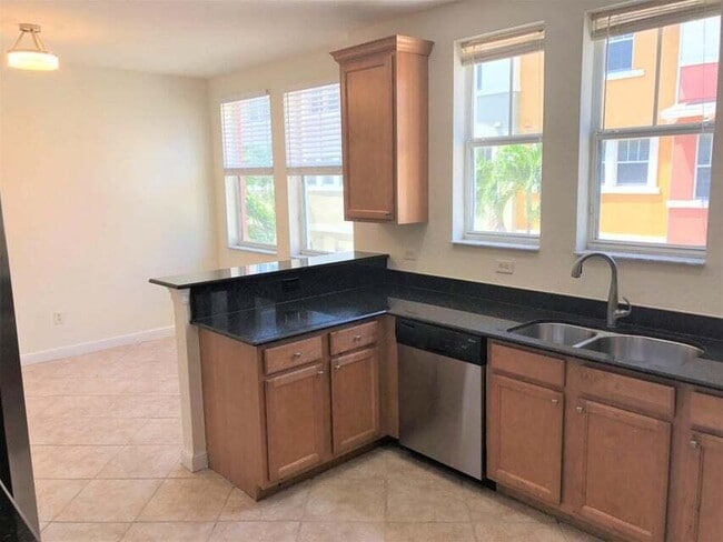 Building Photo - 433 Amador Ln