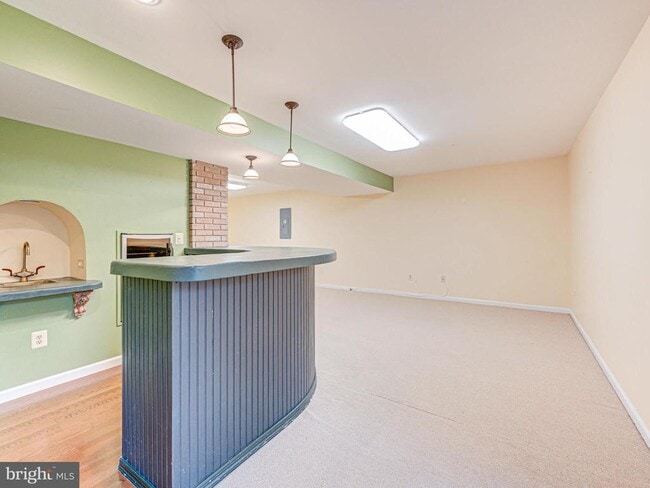 Building Photo - 817 Santmyer Dr SE