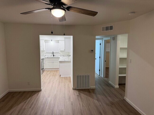 Building Photo - 2130 N Glenn Ave