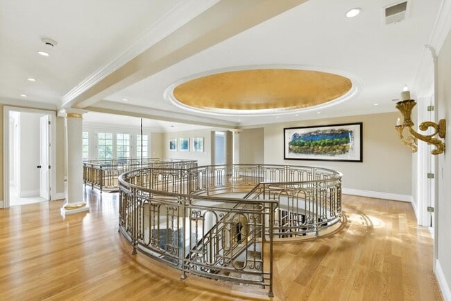 Building Photo - 90 Broadacres Rd