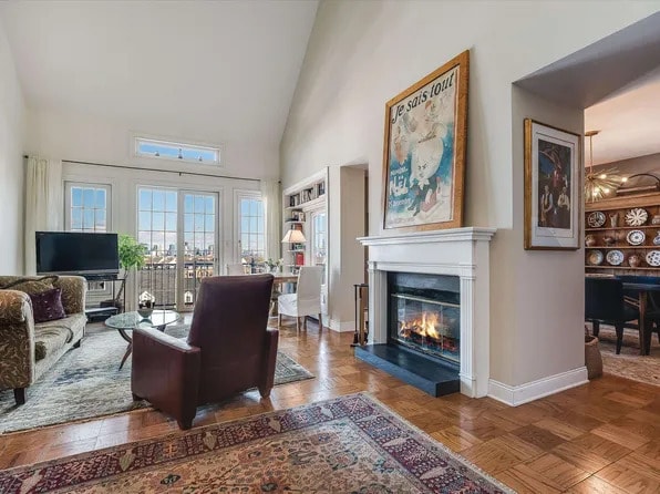 Building Photo - Stunning 2-Bed, 2-Bath Condo for rent