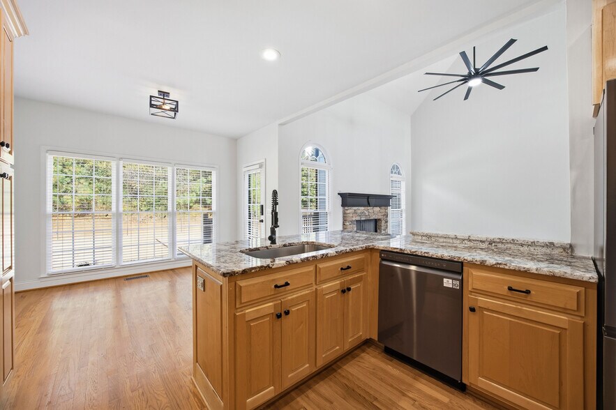 Building Photo - 5208 Hampton Mill Dr