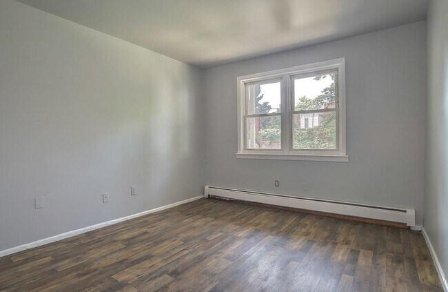 Building Photo - 97 Sanford Pl