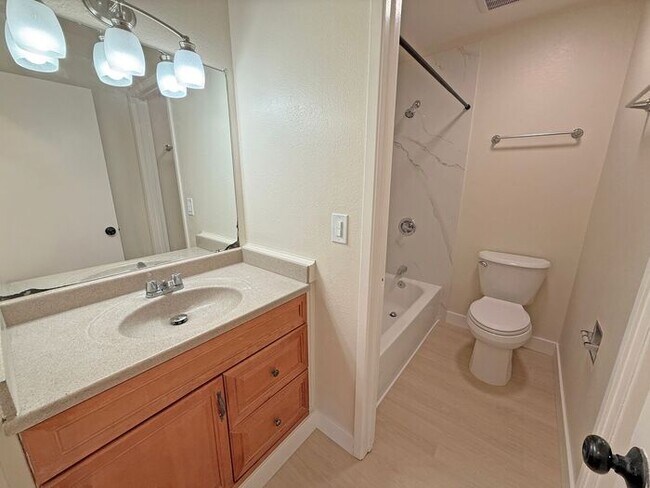 Building Photo - Beautiful Single-Story Evergreen Home--Walk to Silver Creek High!