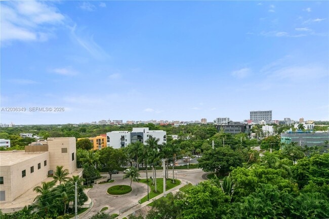 Building Photo - 2669 S Bayshore Dr
