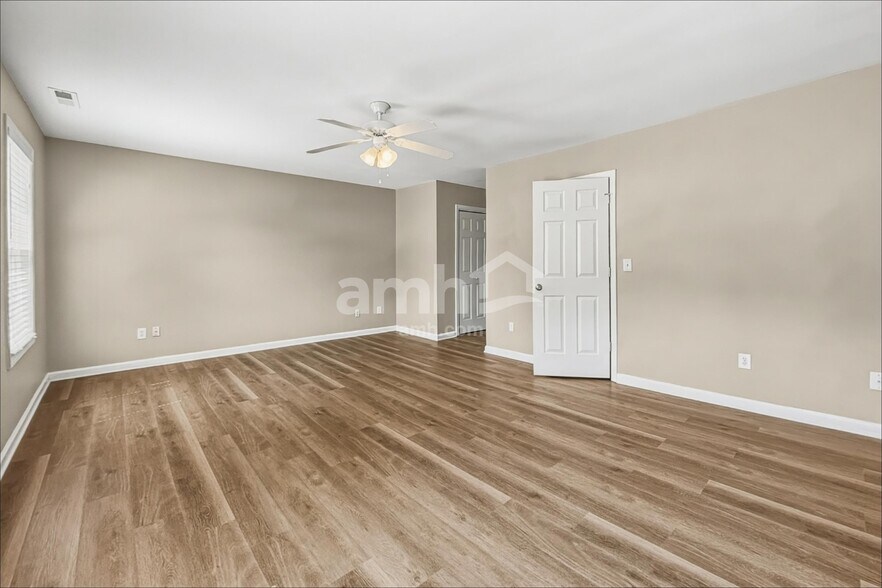Building Photo - 218 Spinel Ln