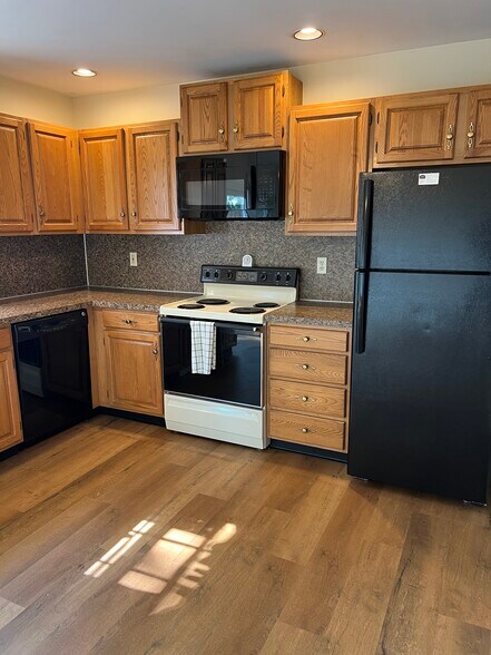 Building Photo - 1516 Tussey Ct