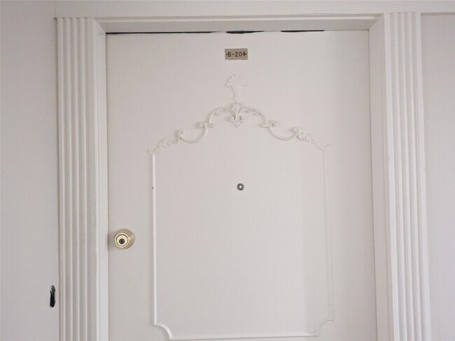 Building Photo - 2601 Bellefontaine St