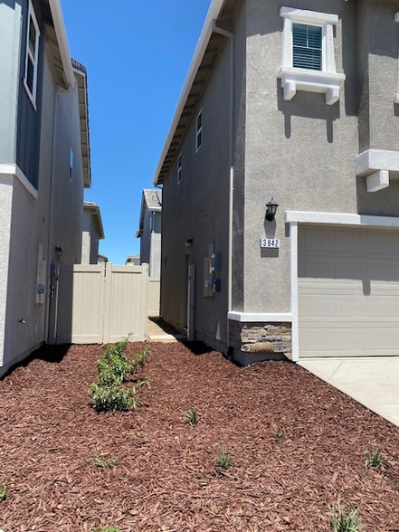 Building Photo - 3842 Bridgemeadow Way