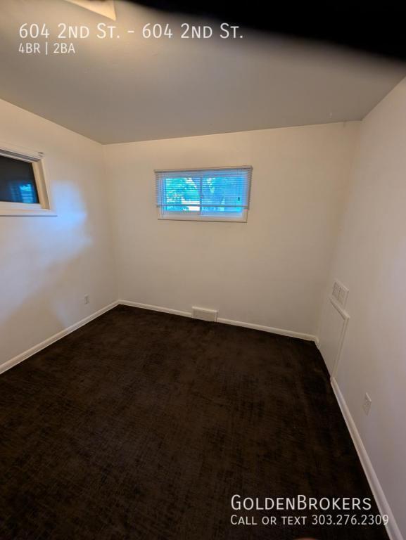 Building Photo - 604 2nd St