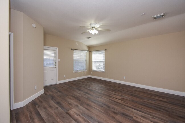 Building Photo - 20922 Barbons Heath Ct