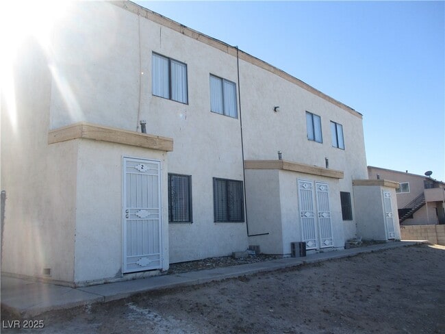 Building Photo - 2377 Exeter Dr
