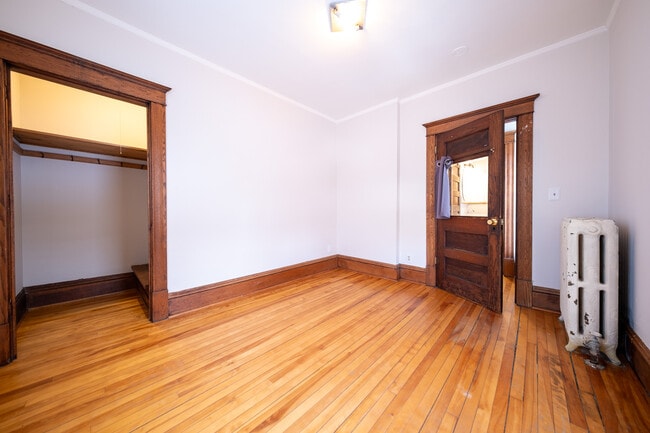 Building Photo - 507 W 33rd St