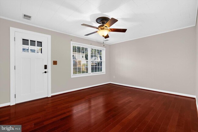 Building Photo - 333 Magothy Beach Rd