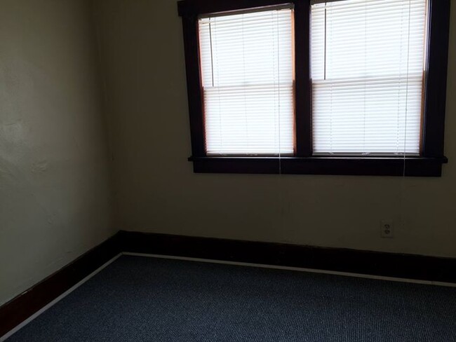 Building Photo - 1134 Williston Ave