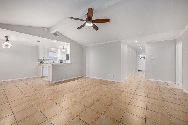 Building Photo - 5511 Loch Lomond Dr