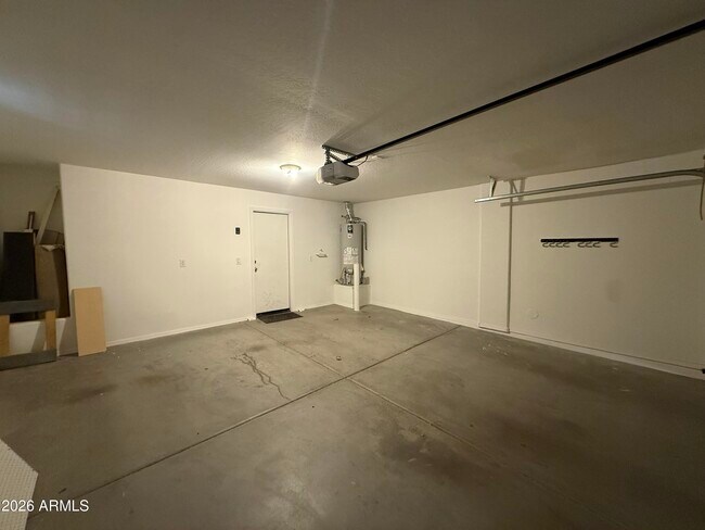 Building Photo - 2408 W Skinner Dr