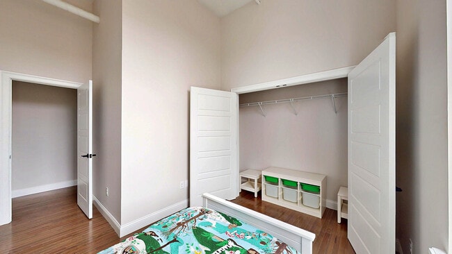 Building Photo - Reid & Hughes