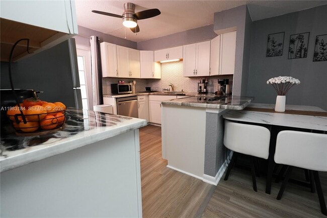 Building Photo - 742 Granada St